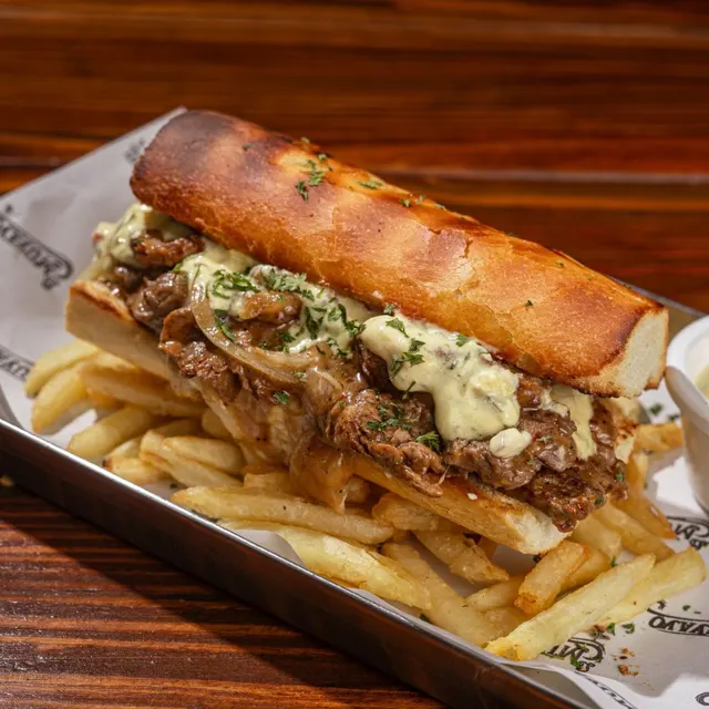 Classic Philly Cheesesteak de Lo Muyayo en Santo Domingo